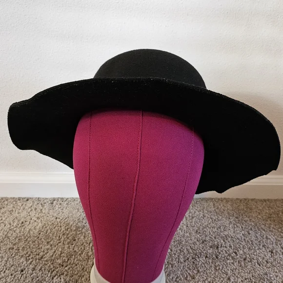 Wide Brim Black Floppy Sunhat with Bow - Picture 3 of 3